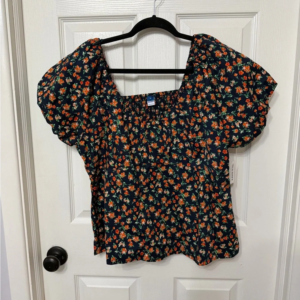 NWT old navy waist defined puff sleeve smocked back floral top XL‎